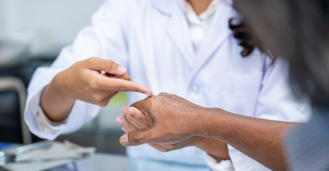 Een verkeerde aanpak van psoriasis: leed dat nochtans kan worden vermeden